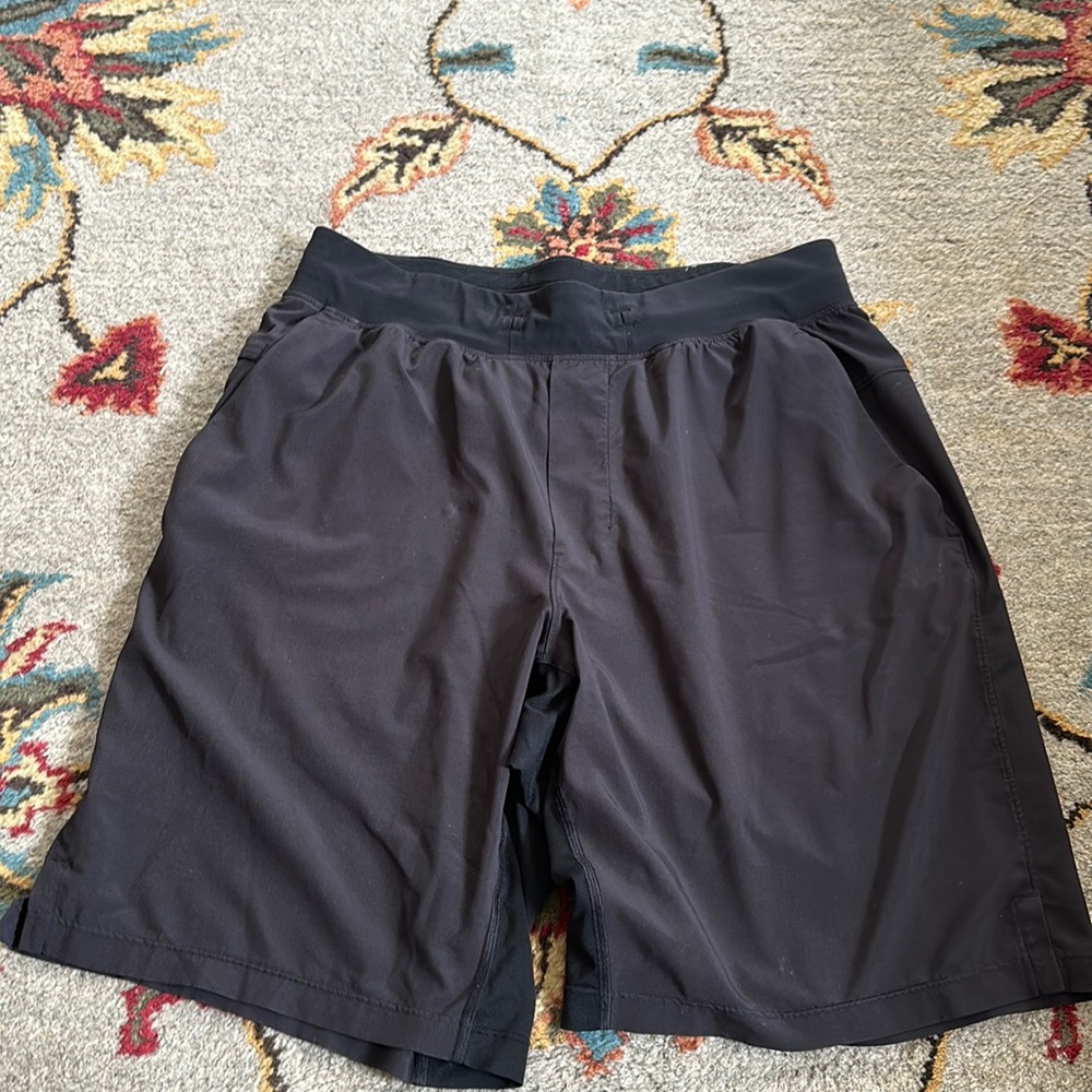 Lululemon Shorts.. Size M